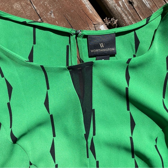 ⭐️4/$20⭐️ Worthington green blouse - Picture 3 of 4